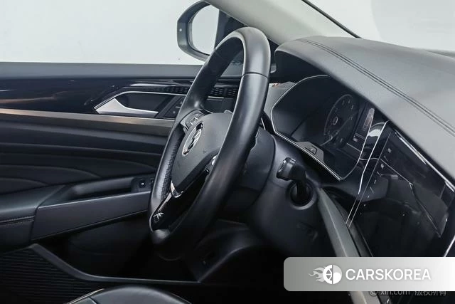 Volkswagen Passat id 4258514 из Китая 7