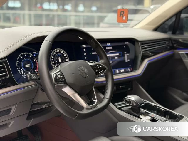 Volkswagen Touareg id 4276961 из Китая 7