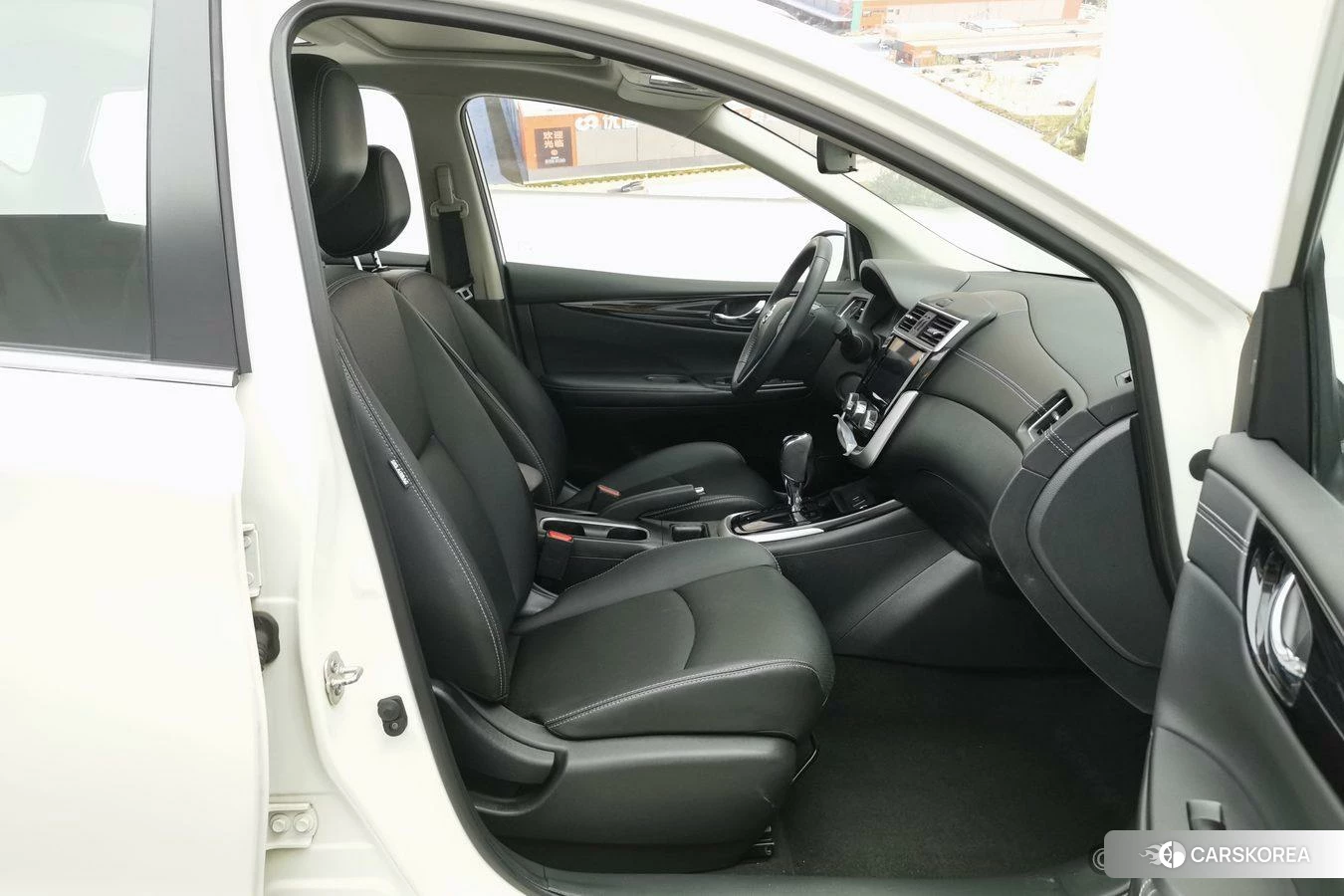 Nissan TIIDA id 4512804 из Китая 7