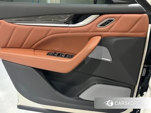 Maserati Levante id 3706837 из Кореи 7