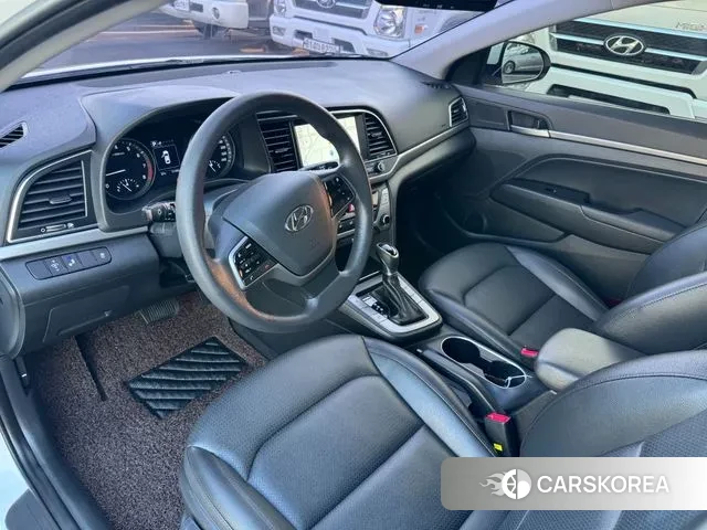 Hyundai Avante AD id 3068257 из Кореи 7