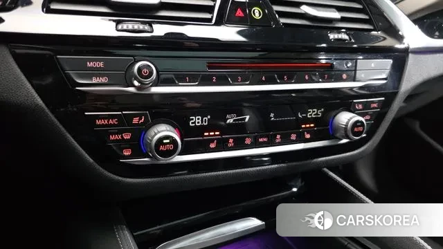 BMW 5 Series (G30) id 3374827 из Кореи 7