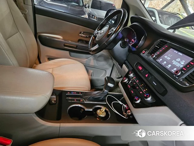 Kia The New Carnival id 4447315 из Кореи 7