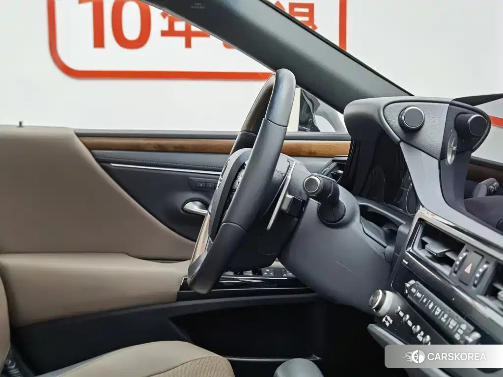 Lexus ES id 4669263 из Китая 7