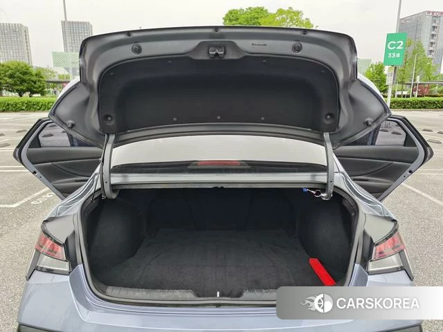 Hyundai Elantra id 4299746 из Китая 7