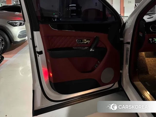 Bentley Bentayga id 3598885 из Кореи 7