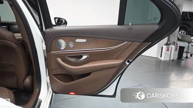 Mercedes-Benz E-Class W213 id 3778836 из Кореи 7