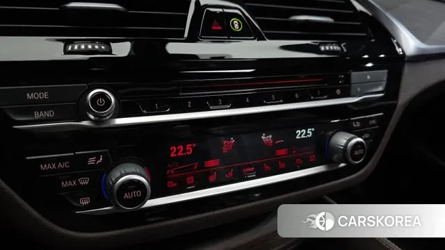 BMW 5 Series (G30) id 3728798 из Кореи 7