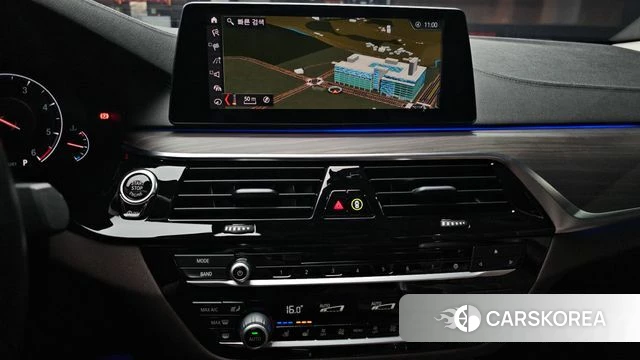 BMW 5 Series (G30) id 4384539 из Кореи 7