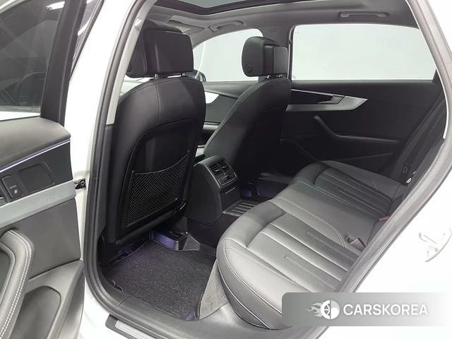 Audi A4L id 4217410 из Китая 7