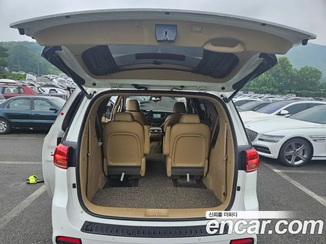 Kia The New Carnival id 2872757 из Кореи 7