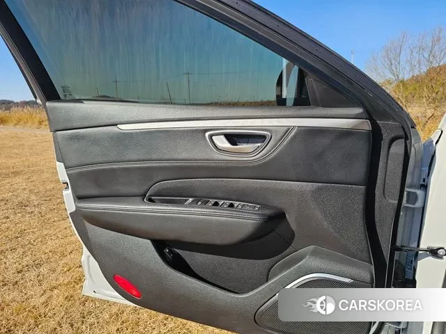 Renault Korea (Samsung) The New SM6 id 3428228 из Кореи 7