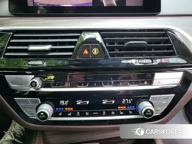 BMW 5 Series (G30) id 3044694 из Кореи 7