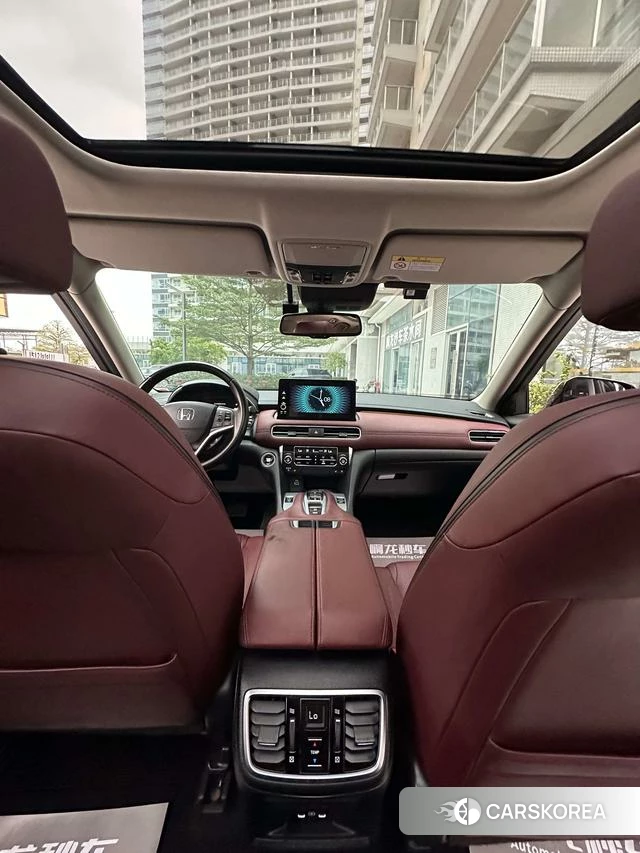 Honda Crown Road id 4276745 из Китая 7