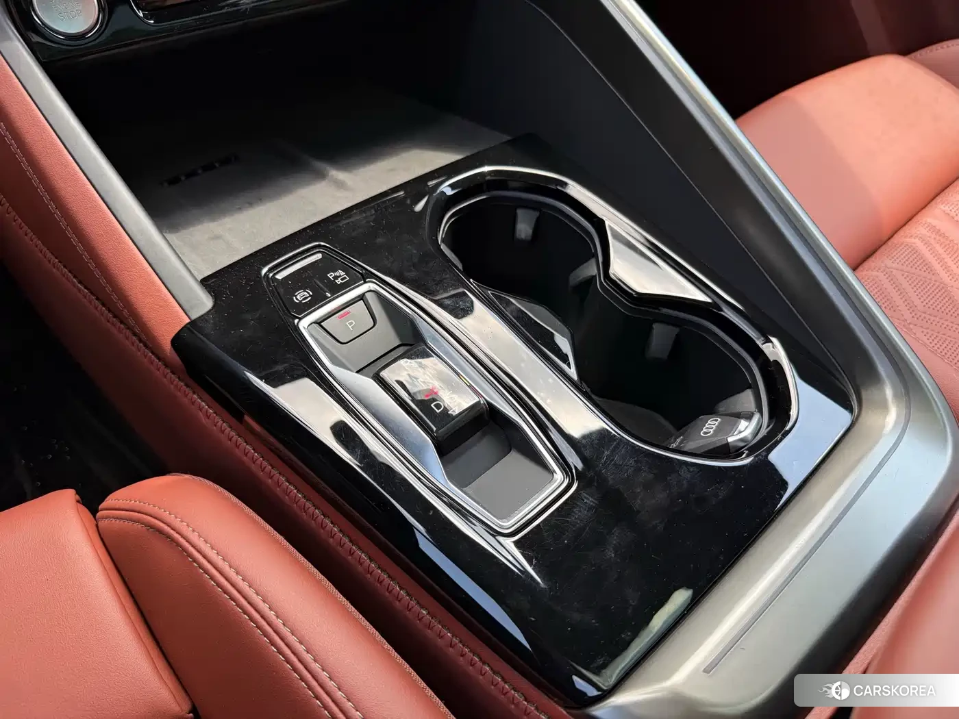 Audi Q5L id 4539419 из Китая 7