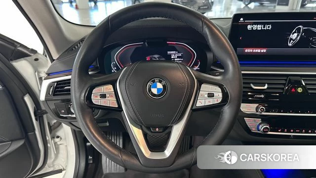 BMW 5 Series (G30) id 4494458 из Кореи 7