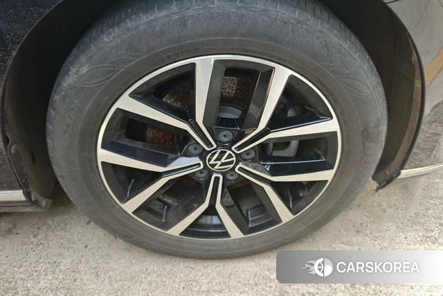 Volkswagen Magotan id 4276695 из Китая 7