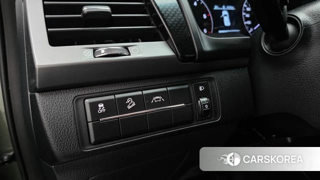 Ssangyong The New Rexton Sports Cannes id 4178600 из Кореи 7