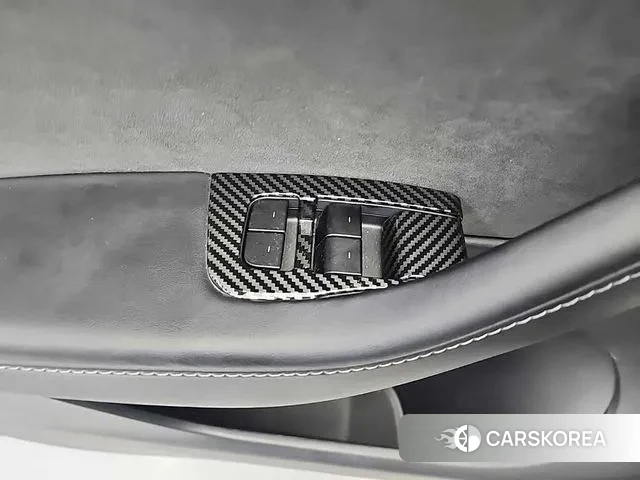 Tesla Model Y id 3443738 из Кореи 7