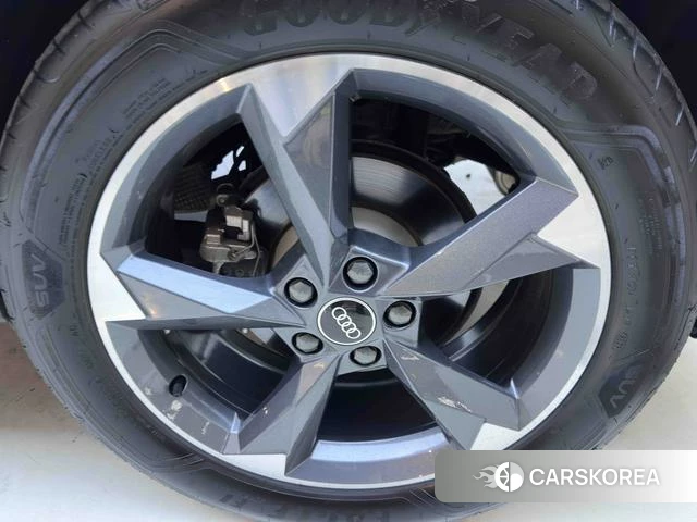 Audi Q3 id 4365986 из Китая 7