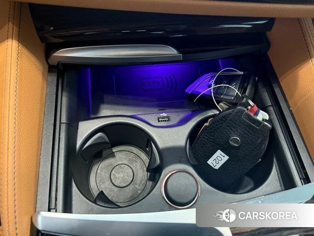 BMW 5 Series (G30) id 3819764 из Кореи 7