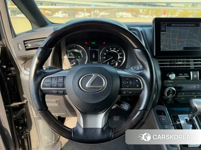 Lexus LM id 4259681 из Китая 7