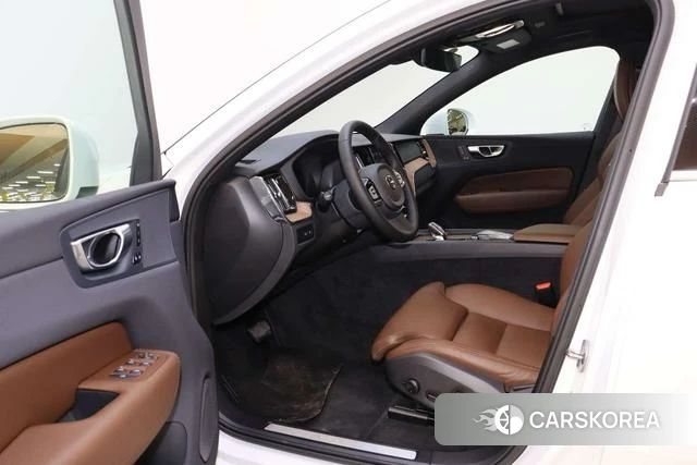 Volvo XC60 PHEV id 3920826 из Китая 7