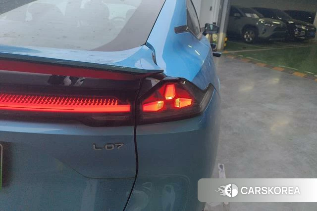 Dark blue car Dark blue L07 id 4212325 из Китая 7