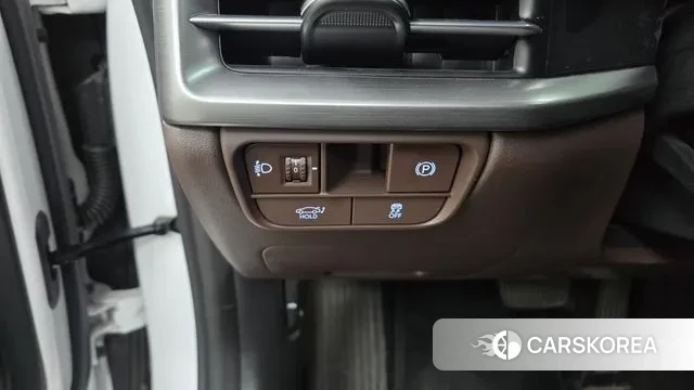 Hyundai Grandeur (GN7) id 3372120 из Кореи 7