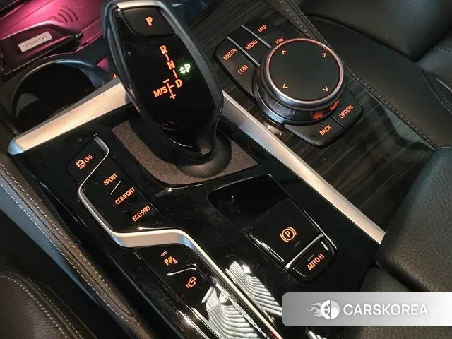 BMW 5 Series (G30) id 3394439 из Кореи 7