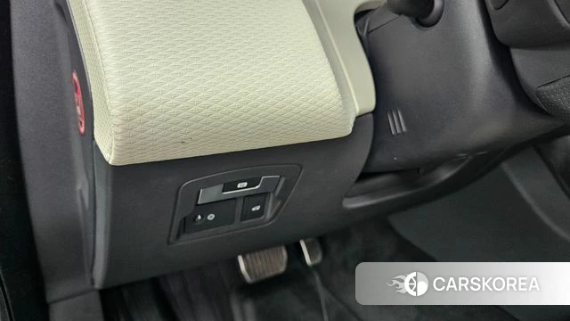 Land Rover Range Rover Velar id 4652135 из Кореи 7