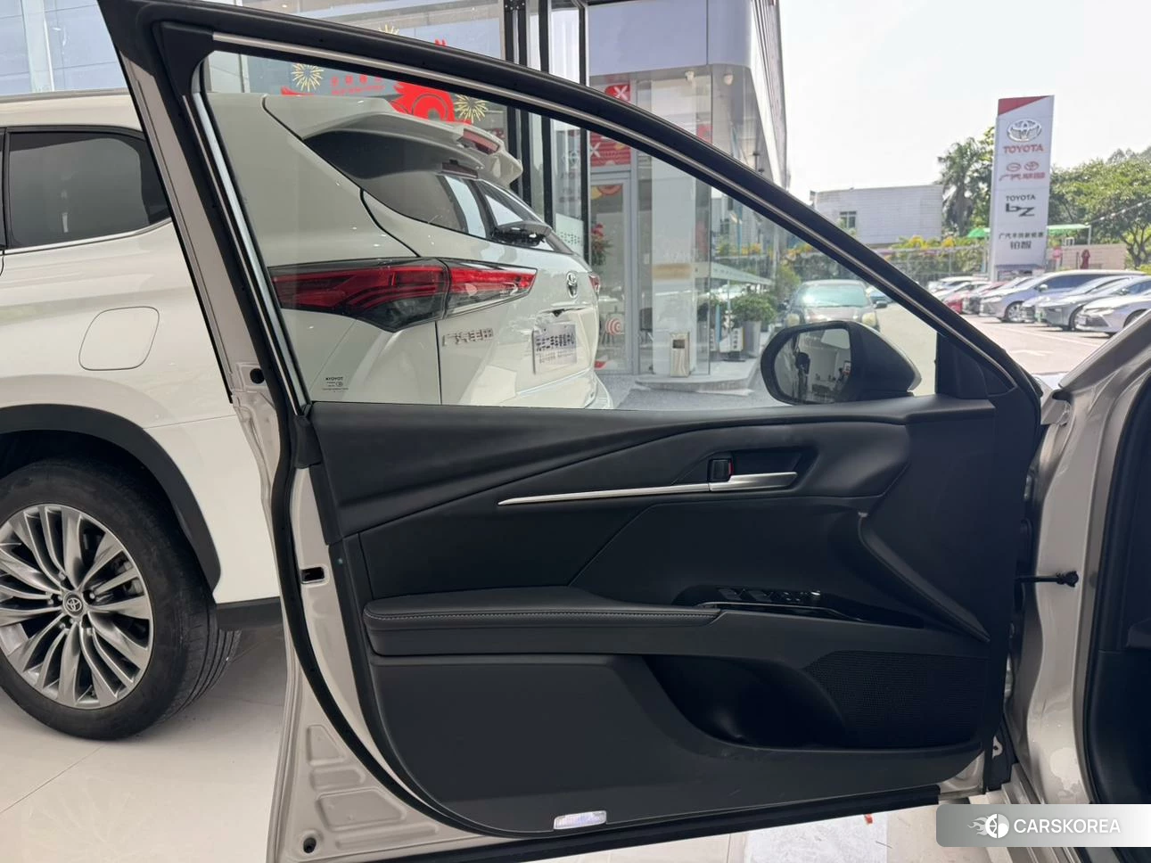 Toyota Camry id 4493100 из Китая 7