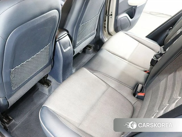 Hyundai Venue id 3899037 из Кореи 7