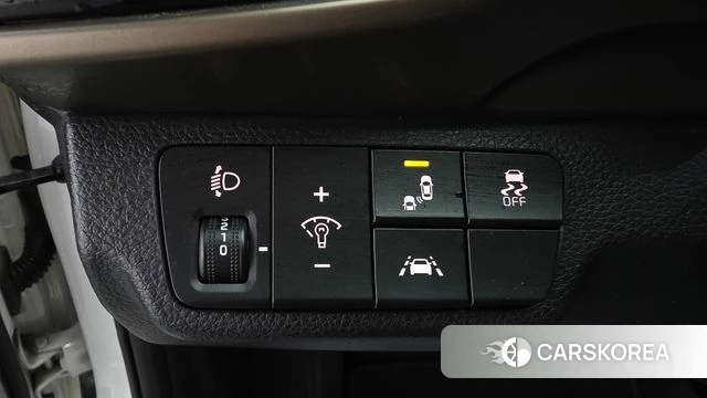Kia Stonic id 4605058 из Кореи 7