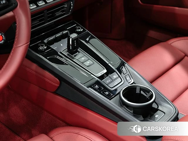 Porsche 911(992) id 4602271 из Кореи 7