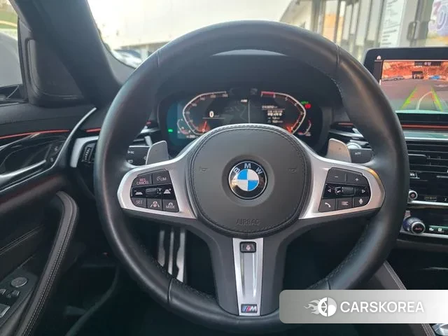 BMW 5 Series (G30) id 3338699 из Кореи 7