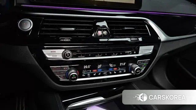 BMW 5 Series (G30) id 2993890 из Кореи 7