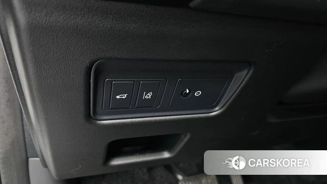 Land Rover Discovery 5 id 3937060 из Кореи 7