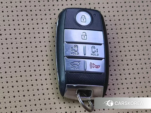 Kia The New Carnival id 4318122 из Кореи 7