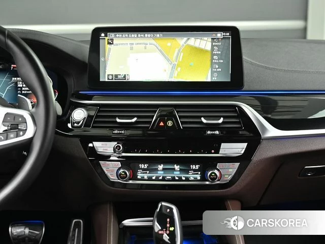 BMW 5 Series (G30) id 3858927 из Кореи 7