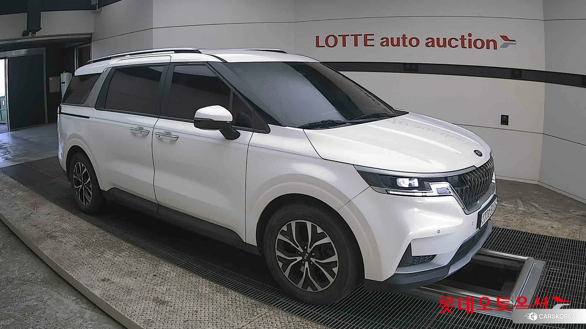 Kia Carnival id 3882166 из Кореи 7