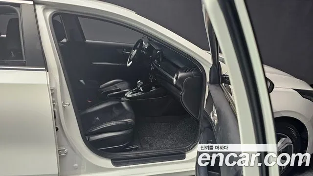 Kia Come New K3 id 2718910 из Кореи 7