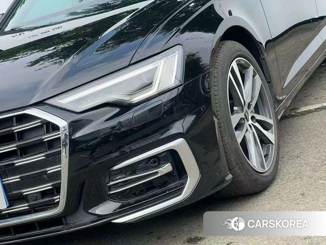 Audi A6L id 4278463 из Китая 7
