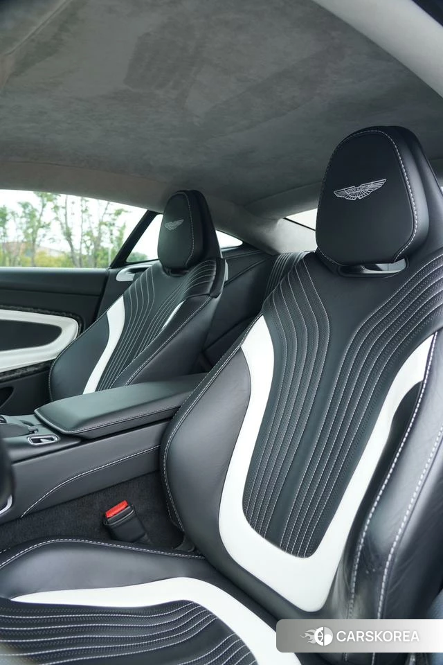 Aston Martin DB11 id 4211344 из Китая 7