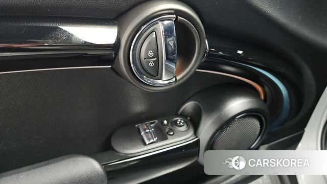 Mini Cooper Electric id 3859410 из Кореи 7