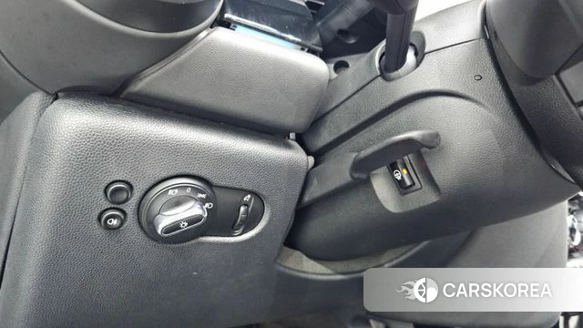 Mini Cooper Convertible id 3934021 из Кореи 7