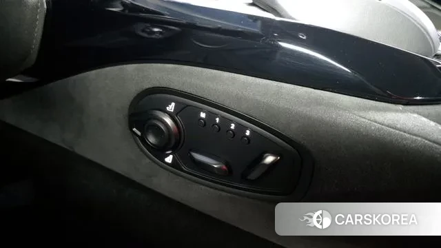 Aston Martin Vantage 2nd Generation id 3273731 из Кореи 7