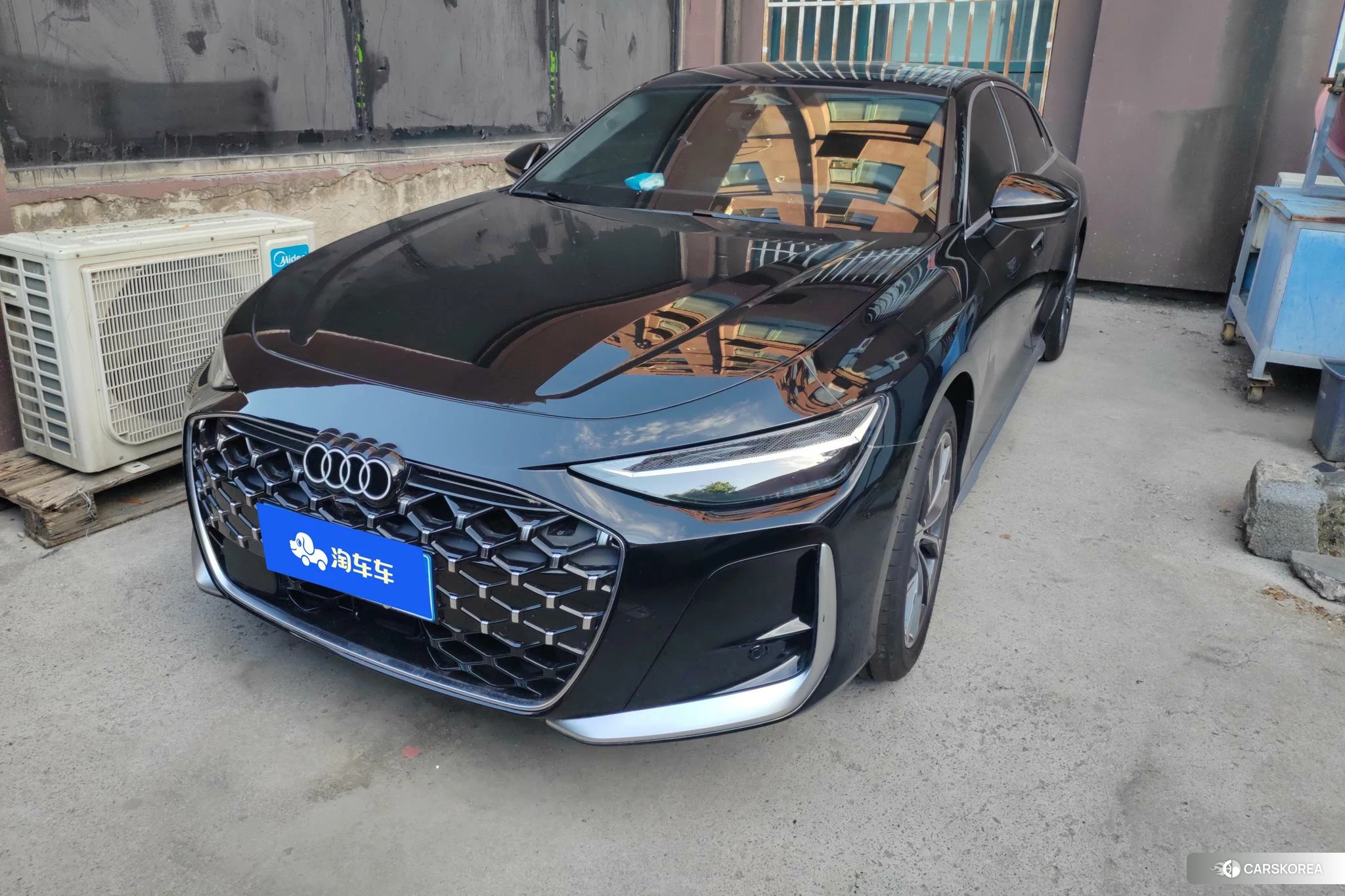 Audi A6L id 4452960 из Китая 7