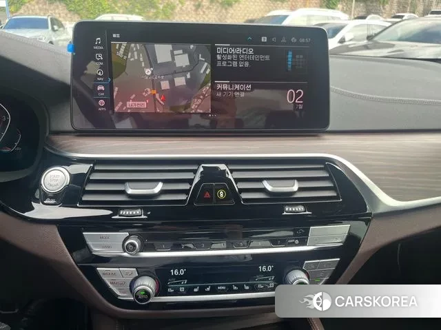 BMW 5 Series (G30) id 2885671 из Кореи 7