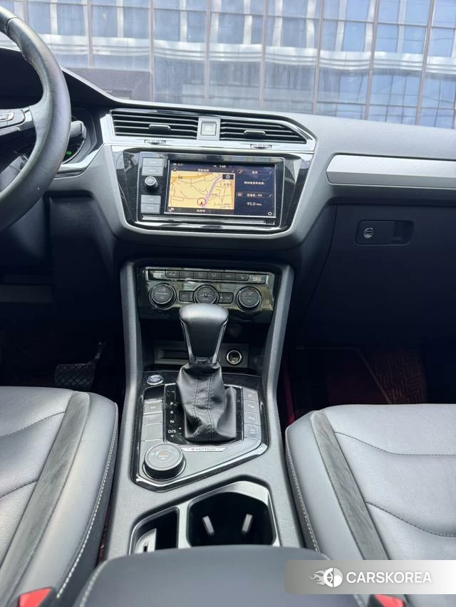 Volkswagen Tiguan L id 4254763 из Китая 7